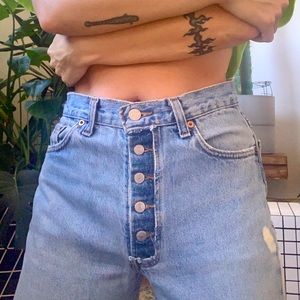 Levi’s w/Exposed Button Fly